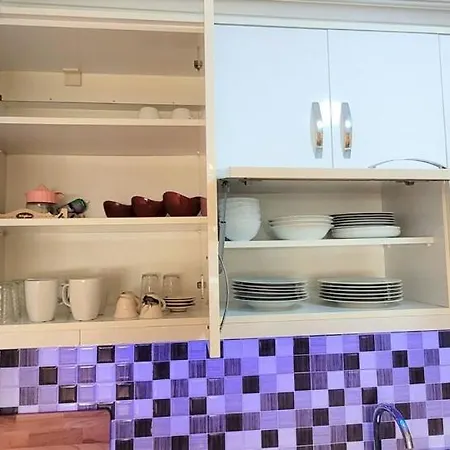 Апартаменты Modern Chic 2br Vibrant Neighborhood